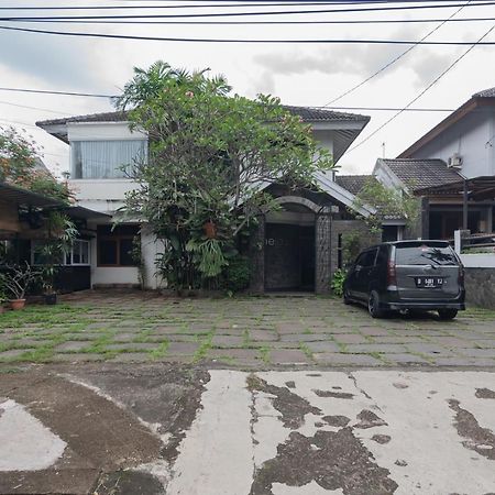 Imelda Residence Setrasari RedPartner Bandung Bagian luar foto