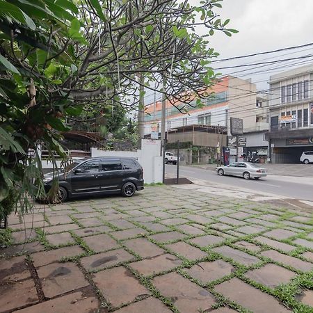 Imelda Residence Setrasari RedPartner Bandung Bagian luar foto