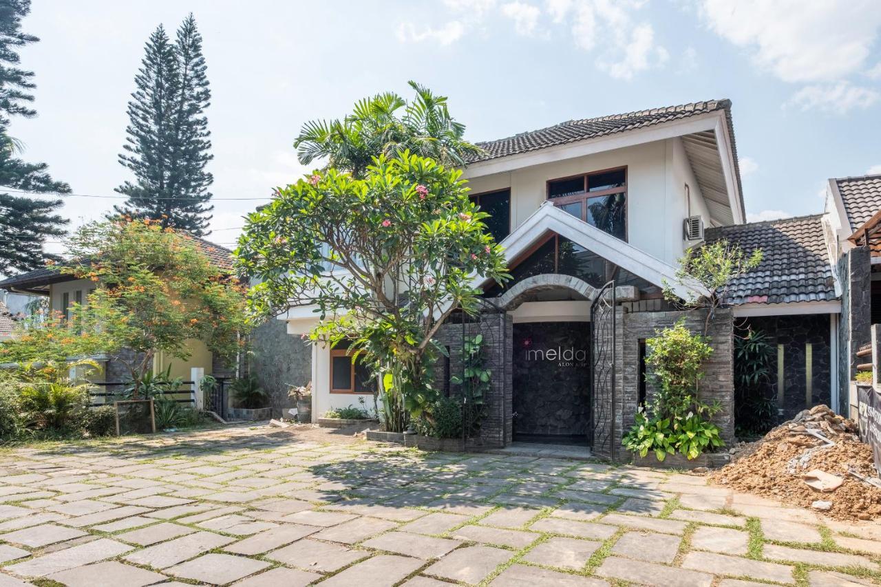 Imelda Residence Setrasari RedPartner Bandung Bagian luar foto
